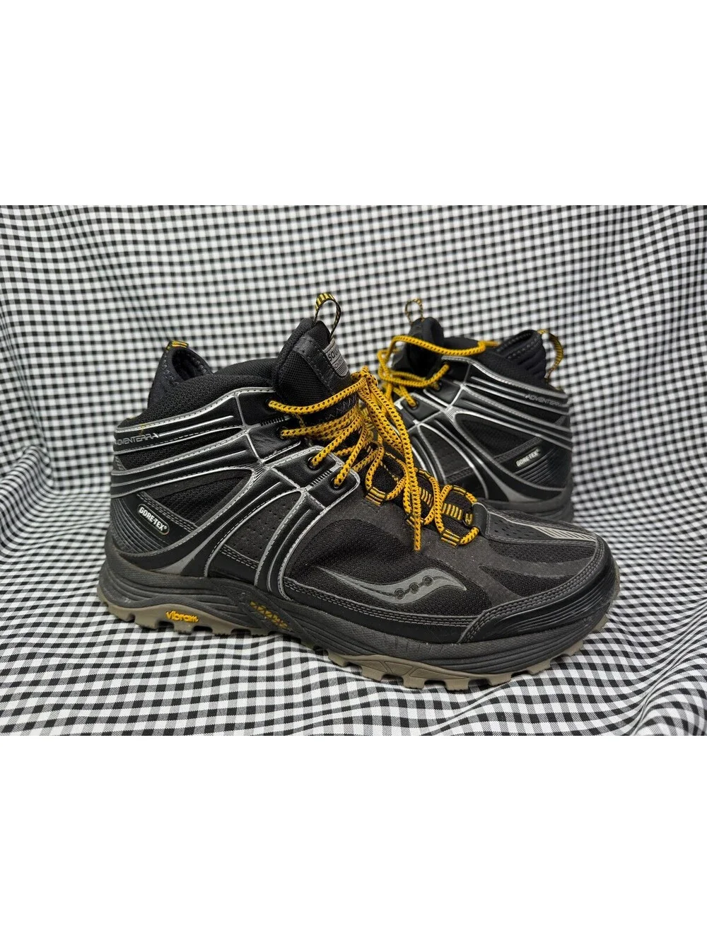 Saucony ProGrid Adventerra GTX Gore-Tex Vibram Hiking Boots Mens 13 Black Yellow